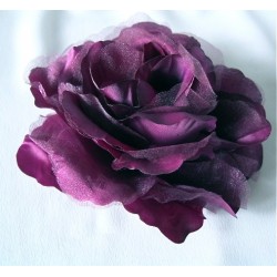 Rose en tissu violet prune