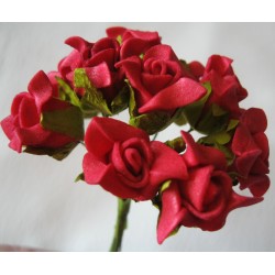 12 Mini roses rouges en mousse